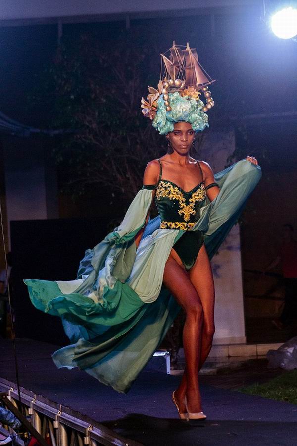 Desfile Íconos de Rebeldía Desfile Íconos de Rebeldía