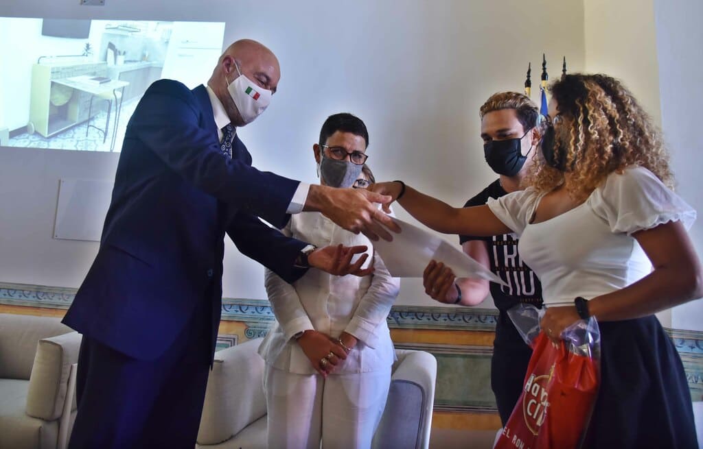 Premiación del concurso Entre 3 paredes: hábitat abierto